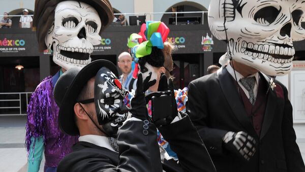 Мексиканский карнавал День мертвых в Москве - Sputnik Грузия