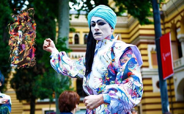 Как развлечься в Тбилиси: услышать грузинскую Пиаф, посмеяться или зажечь на Хеллоуине Как развлечься в Тбилиси: услышать грузинскую Пиаф, посмеяться или зажечь на Хеллоуине - Sputnik Грузия