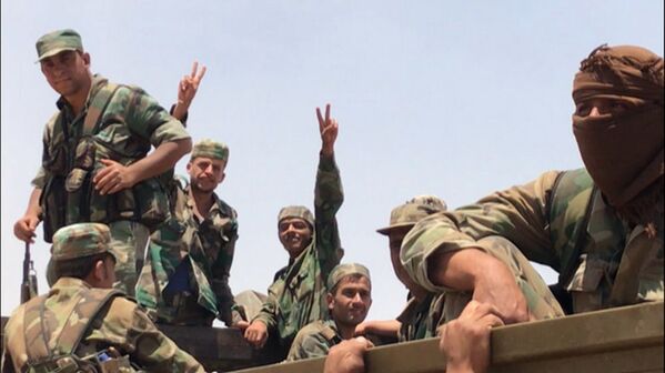 Со стороны города Дераа передовые отряды сирийской армии ведут бои с силами террористов в городе Сайда — одном из важнейших оплотов радикальных боевиков на востоке провинции - Sputnik Грузия