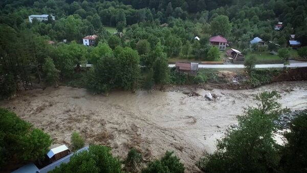 Наводнение в Сванетии вид на поселок Чубери и реку Ненскра - Sputnik საქართველო