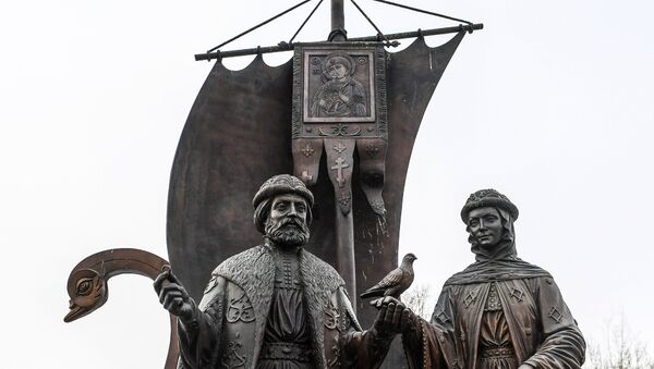 Памятник святым Петру и Февронии в Екатеринбурге - Sputnik Грузия