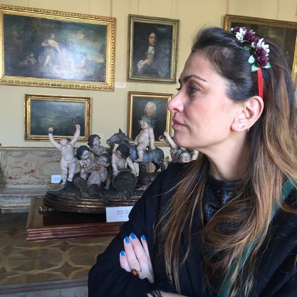 როგორია ყოველდღიური სამოსი და რატომ უყვართ თბილისში „წიწილებივით ერთნაირად გამოწყობა“ როგორია ყოველდღიური სამოსი და რატომ უყვართ თბილისში „წიწილებივით ერთნაირად გამოწყობა“ - Sputnik საქართველო