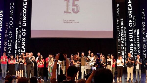 Церемония награждения на кинофестивале Золотой абрикос в Ереване - Sputnik Грузия