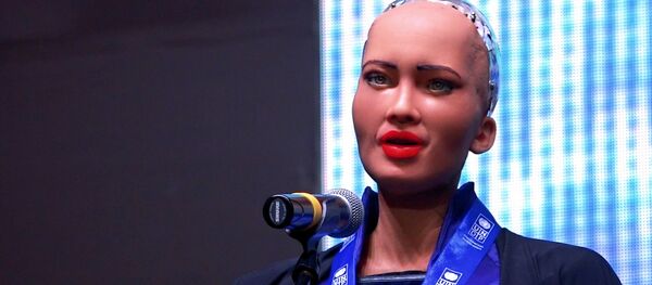 Гамарджоба, Грузия!: робот София выступила на саммите в столице Грузии - Sputnik Грузия