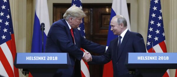 Встреча президента РФ Владимира Путина и президента США Дональда Трампа в Хельсинки - Sputnik Грузия