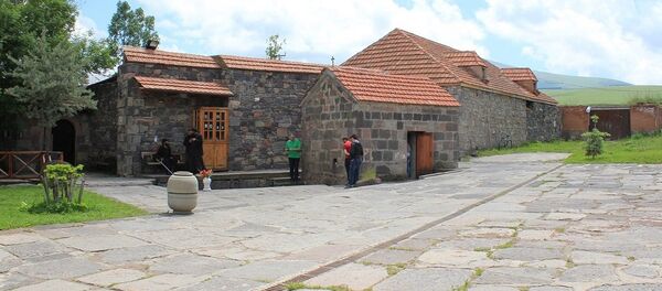 Храм Богородицы в селе Берта Цалкского района - Sputnik Грузия