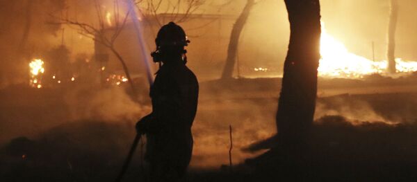ხანძარი ათენის მახლობლად ხანძარი ათენის მახლობლად - Sputnik საქართველო