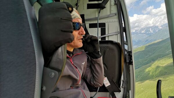 Спасательный вертолет Службы по управлению чрезвычайными ситуациями Грузии - Sputnik Грузия