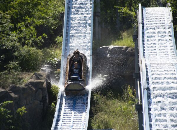 შვებულება თბილისში, ანუ რჩევები მათ, ვინც აგვისტოში ქალაქიდან ვერ გადის შვებულება თბილისში, ანუ რჩევები მათ, ვინც აგვისტოში ქალაქიდან ვერ გადის - Sputnik საქართველო