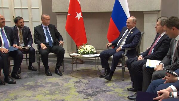 Путин пошутил, что сходит с Эрдоганом в ресторан - Sputnik Грузия