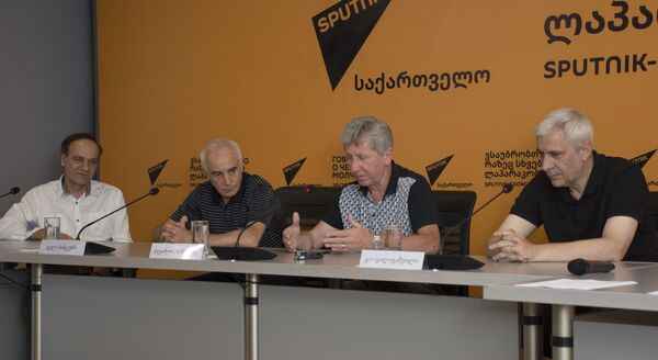 Круглый стол: Чемпионат мира по футболу - итоги и перспективы Круглый стол: Чемпионат мира по футболу - итоги и перспективы - Sputnik საქართველო