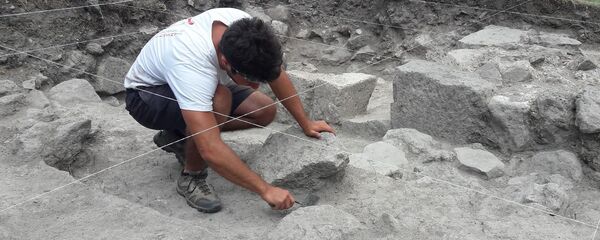 Грузинские археологи в ходе экспедиции в древнем городе-крепости Самшвилде - Sputnik Грузия