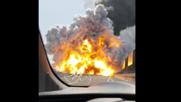 Мощнейший взрыв рядом с аэропортом в Италии попал на видео - Sputnik Грузия
