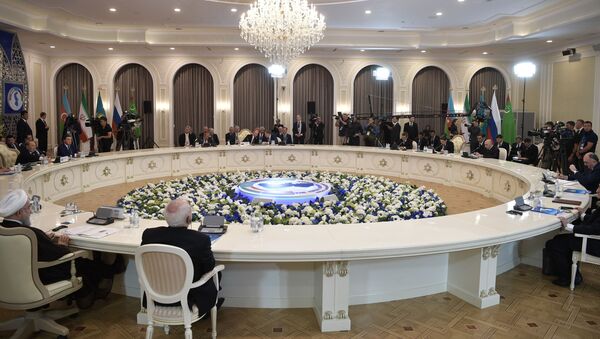 Президент России Владимир Путин на саммите глав государств-участников V Каспийского саммита в Актау - Sputnik Грузия