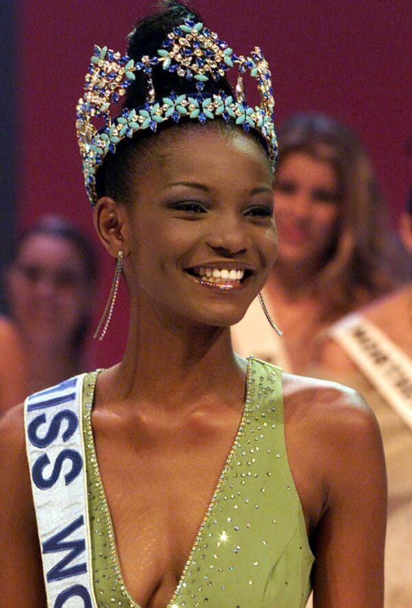 Мисс мира 2001 Агбани Дарего из Нигерии - Sputnik Грузия