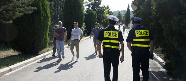 Сотрудники патрульной полиции - Sputnik Грузия