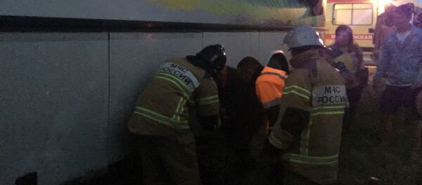 ავტობუსი „თბილისი-კრასნოდარი“ სტავროპოლის მხარეში „კამაზის“ ტიპის სატვირთოს შეეჯახა - Sputnik საქართველო