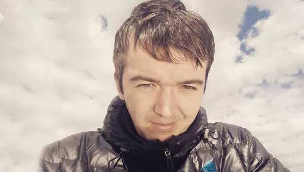 Светский журналист Денис Сорокин