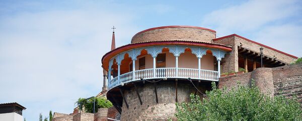 Дворец царицы Дареджан и женский монастырь в старом Тбилиси Дворец царицы Дареджан и женский монастырь в старом Тбилиси - Sputnik Грузия