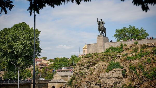 Памятник основателю Тбилиси - царю Вахтангу Горгасали - Sputnik Грузия