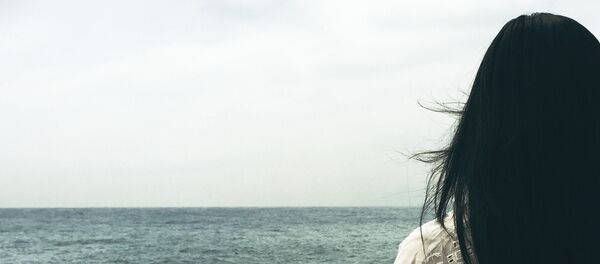 Девушка с черными волосами - Sputnik Грузия