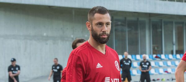 Нападающий сборной Грузии по футболу Леван Мчедлидзе Нападающий сборной Грузии по футболу Леван Мчедлидзе - Sputnik Грузия