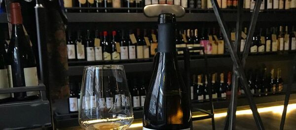 ღვინის მაღაზია თბილისში ღვინის მაღაზია თბილისში - Sputnik საქართველო