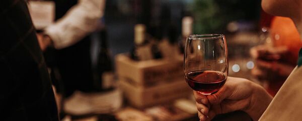 ღვინის მაღაზია თბილისში ღვინის მაღაზია თბილისში - Sputnik საქართველო