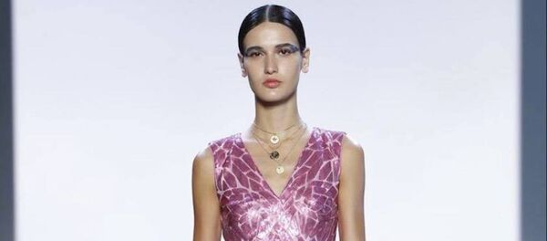 Татия Ахалаиа на показе Tadashi Shoji - Sputnik Грузия