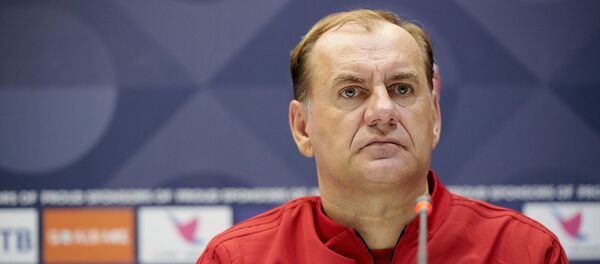 Главный тренер сборной Грузии Владимир Вайсс на пресс-конференции - Sputnik Грузия