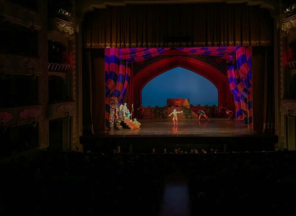 თბილისში ყაზახეთის ოპერისა და ბალეტის თეატრის გასტროლებმა ანშლაგით ჩაიარა თბილისში ყაზახეთის ოპერისა და ბალეტის თეატრის გასტროლებმა ანშლაგით ჩაიარა - Sputnik საქართველო