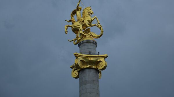 Памятник Святому Георгию на площади Свободы - Sputnik Грузия