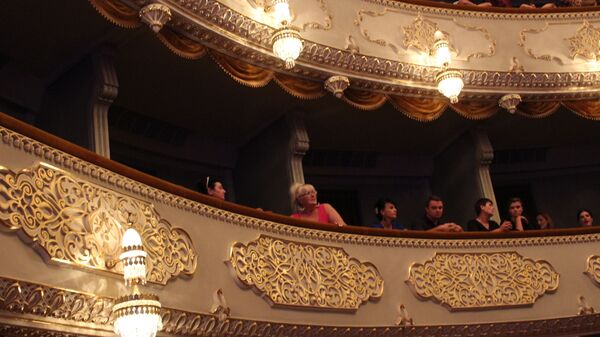 Большой зал тбилисского государственного театра оперы и балета им. Захария Палиашвили  - Sputnik Грузия