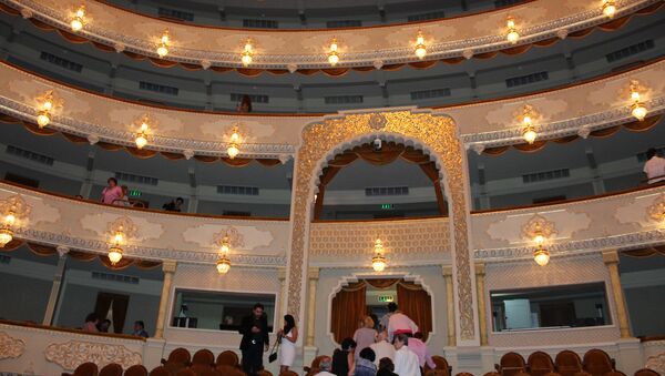 Большой зал тбилисского государственного театра оперы и балета им. Захария Палиашвили - Sputnik Грузия