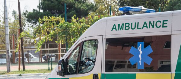 Бригада Скорой медицинской помощи на выезде - Sputnik Грузия