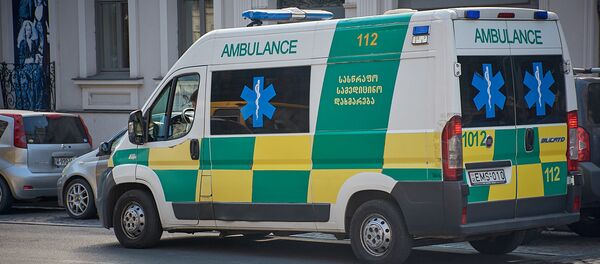 Бригада Скорой медицинской помощи на выезде - Sputnik Грузия