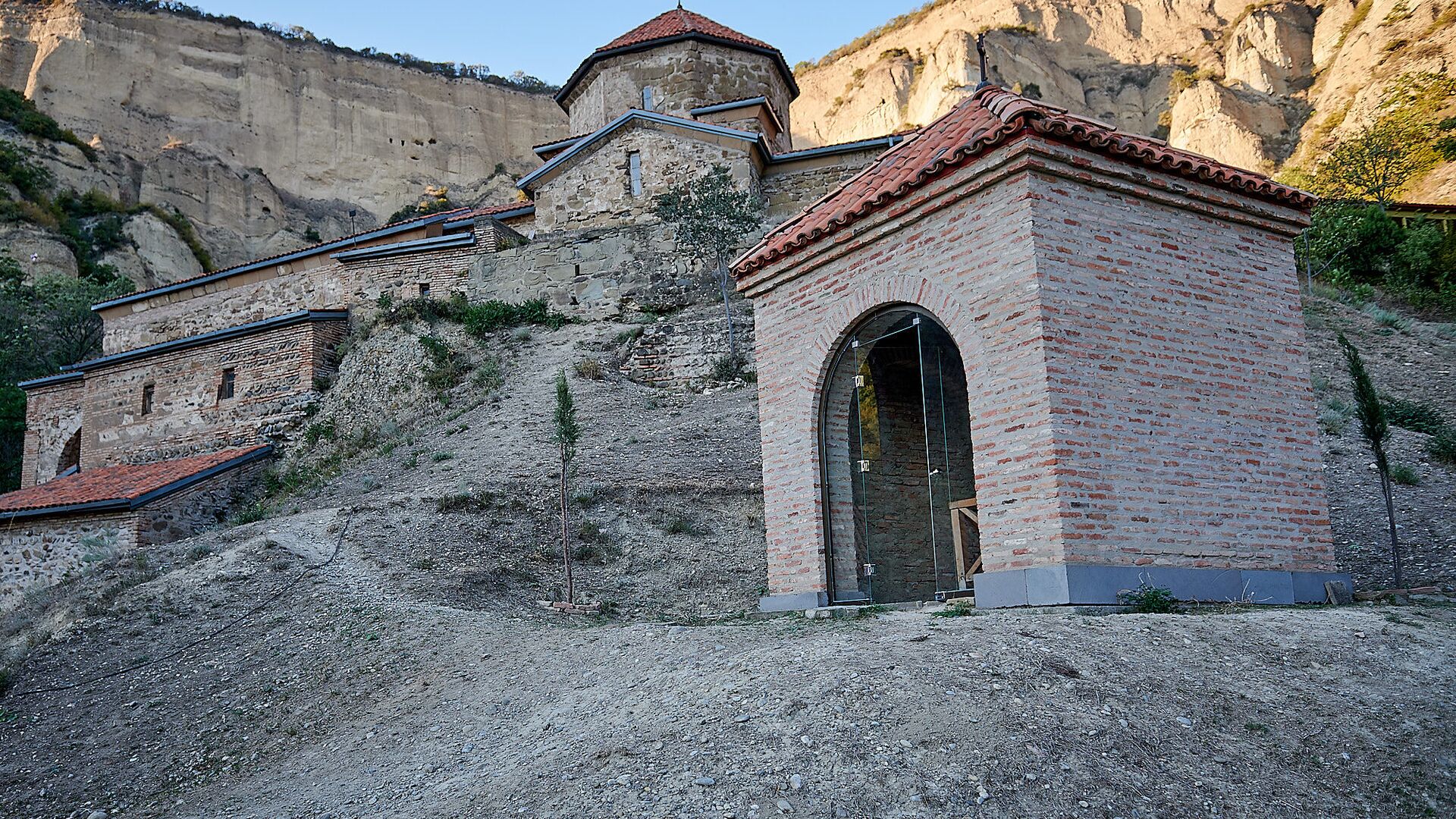 Шио-Мгвимский монастырь - колодец Святого Евагрия Шио-Мгвимского - Sputnik Грузия, 1920, 27.08.2023