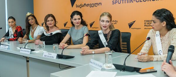 Глаза грузинок пылают огнем: красавица из России о грузинских девушках - Sputnik Грузия