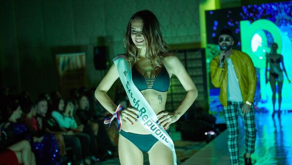 Финал конкурса Miss & Mister Planet 2018 - участница из Чехии в бикини - Sputnik Грузия