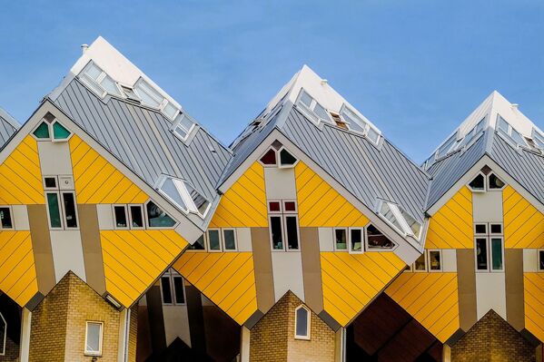Необычный комплекс домов в Роттердаме и Хелмонде появился в 1984 году. Согласно концепции, каждое строение символизирует абстрактное дерево, а весь комплекс, таким образом, представляет собой лес - Sputnik Грузия