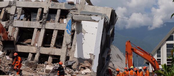 Последствия землетрясения и цунами в Индонезии - Sputnik Грузия