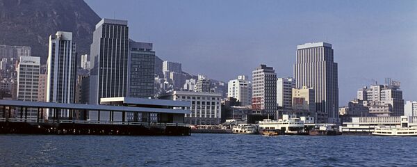 Вид на город Гонконг со стороны гавани. - Sputnik Грузия