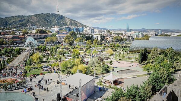 Столица Грузии во время празднования Тбилисоба - парк Рике - Sputnik Грузия
