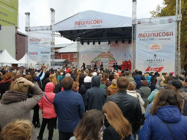 Самый главный праздник тбилисцев в Москве - Sputnik Грузия