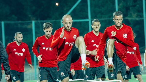 Тренировка сборной Грузии по футболу перед матчем с Андоррой - Sputnik Грузия