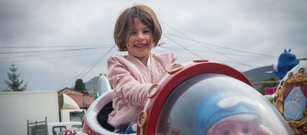 Маленькая девочка. Архивное фото - Sputnik Грузия