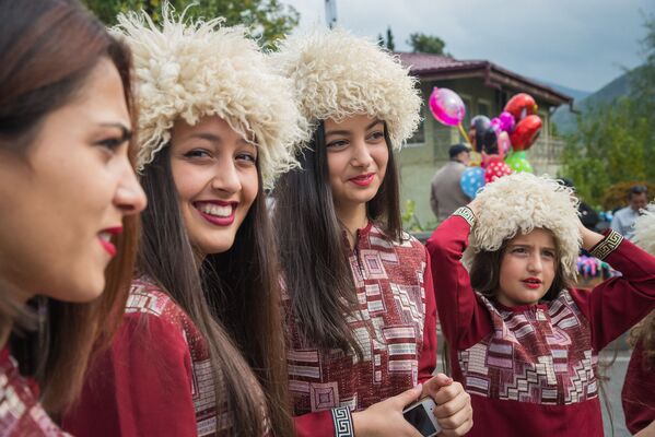 В городе Мцхета устроили костюмированное шествие - Sputnik Грузия