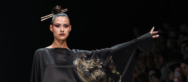 Mercedes-Benz Fashion Week Russia. День второй - Sputnik Грузия