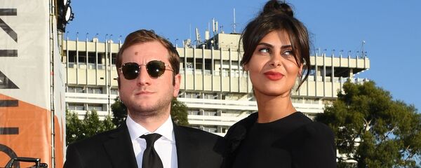 რეზო გიგინეიშვილი მეუღლესთან ერთად - Sputnik საქართველო