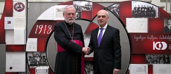 Архиепископ Пол Ричард Галлахер и Давид Залкалиани - Sputnik Грузия